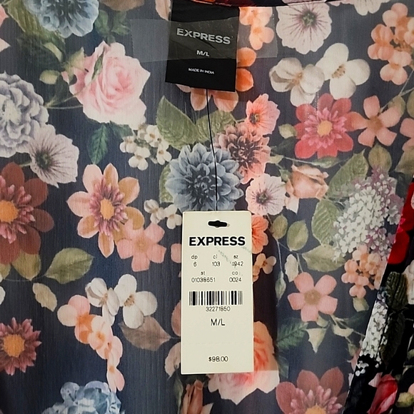 ❤️Express Cape❤️ - Picture 4 of 8